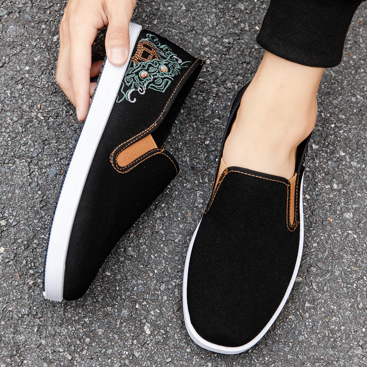 2024 New Ethnic Style Chinese Embroidered Canvas Shoes – Breathable Slip-On Men’s Summer Shoes