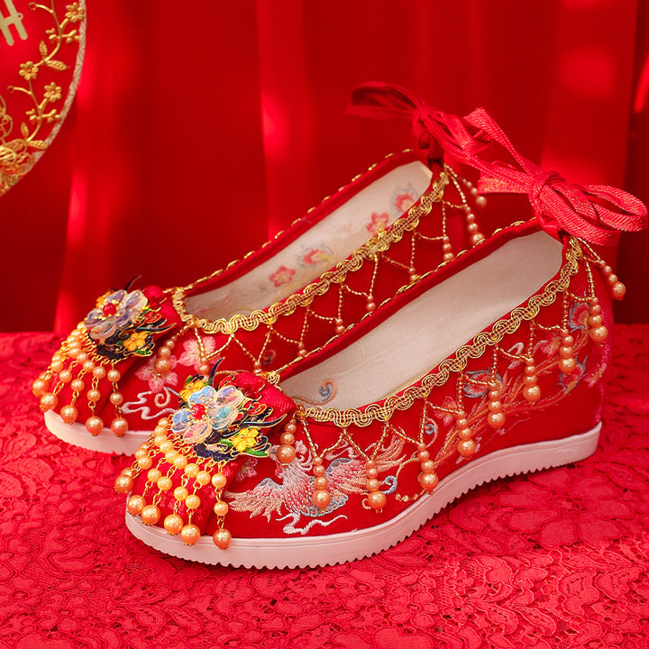 Original Ming-Style Chinese Embroidered Wedding Shoes with Tassels – Red Bridal Shoes