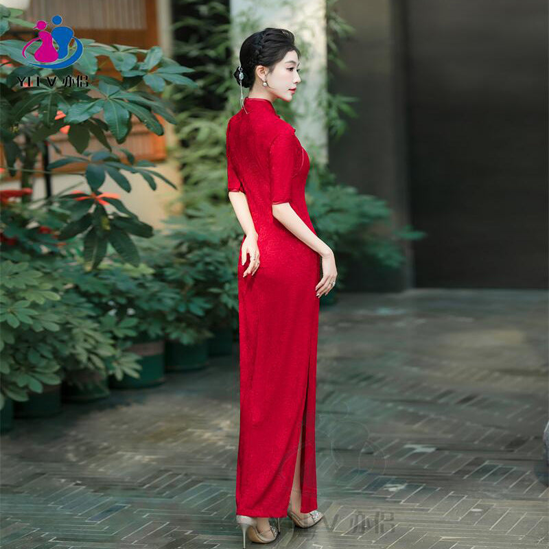 Nuevo cheongsam rojo 2025, vestido largo mejorado para desfiles y reuniones anuales, vestido para brindis, vestido de compromiso juvenil.