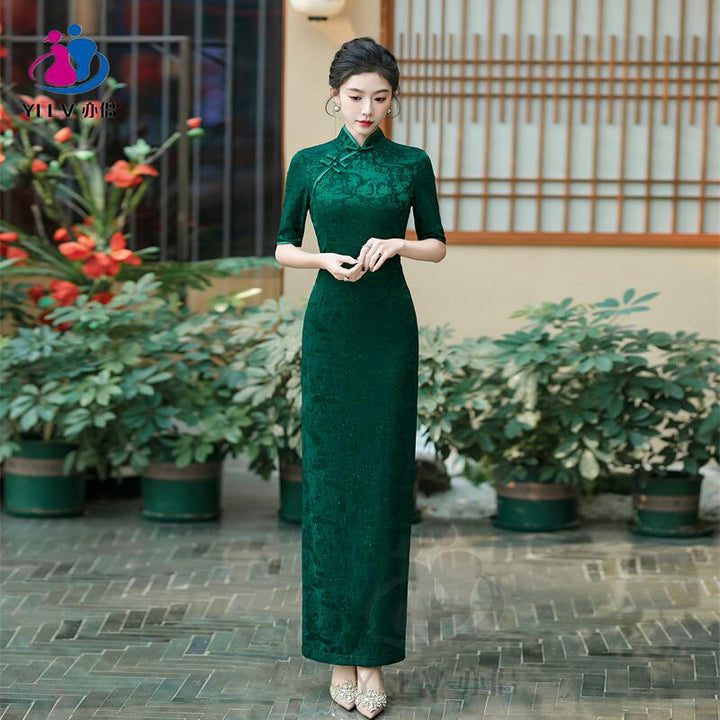 Nuevo cheongsam rojo 2025, vestido largo mejorado para desfiles y reuniones anuales, vestido para brindis, vestido de compromiso juvenil.