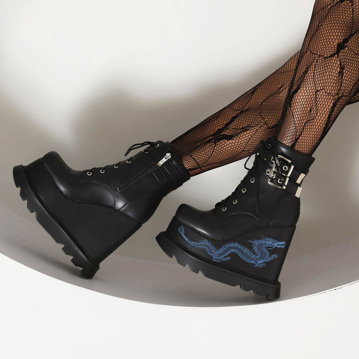 Cross-border foreign trade autumn and winter super high heel thick bottom large size 40-43 waterproof platform national tide embroidered short tube women's boots