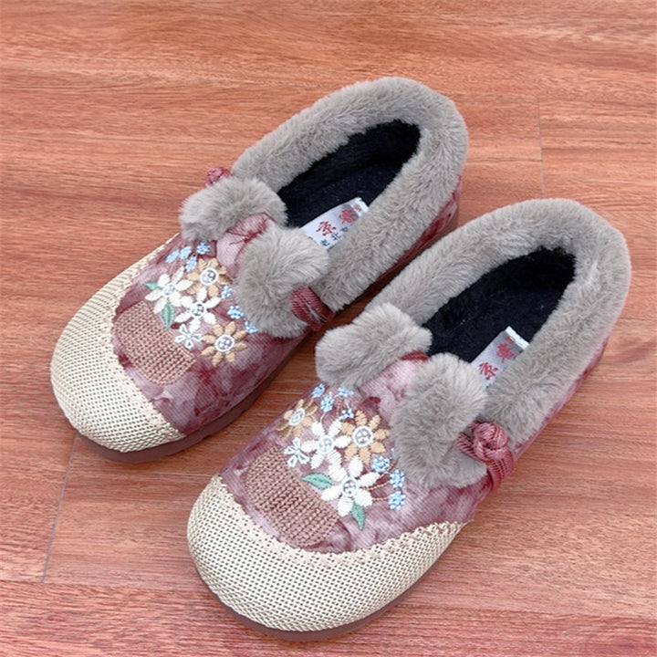 Zapatos de mamá bordados de estilo chino para invierno, de algodón grueso y cálido, estilo Beijing.