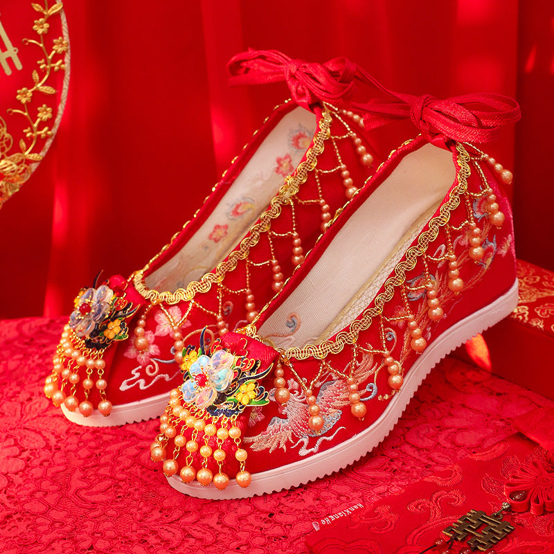 Original Ming-Style Chinese Embroidered Wedding Shoes with Tassels – Red Bridal Shoes