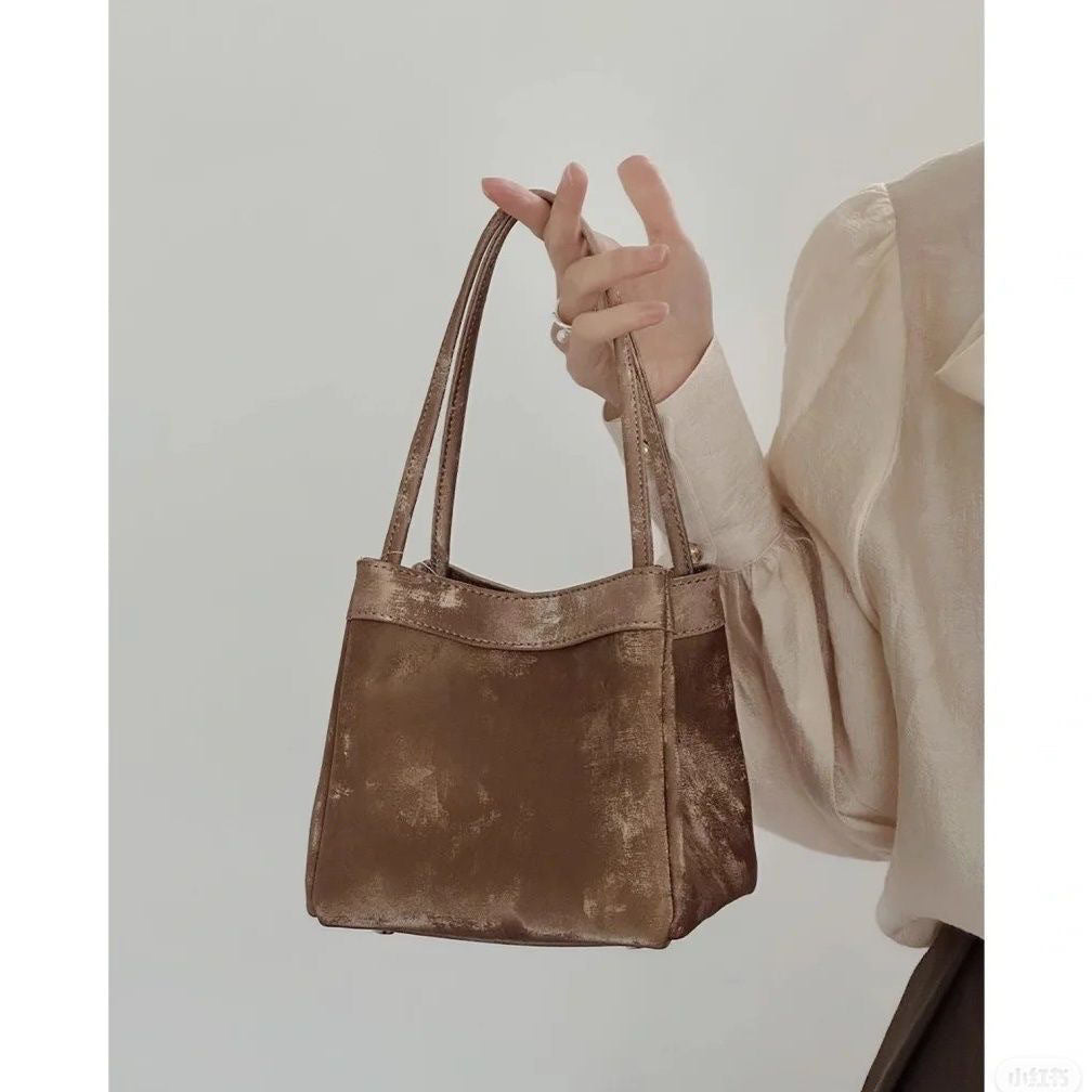 Nuevo bolso tote de estilo chino con efecto degradado: para llevar en la mano, al hombro o cruzado.