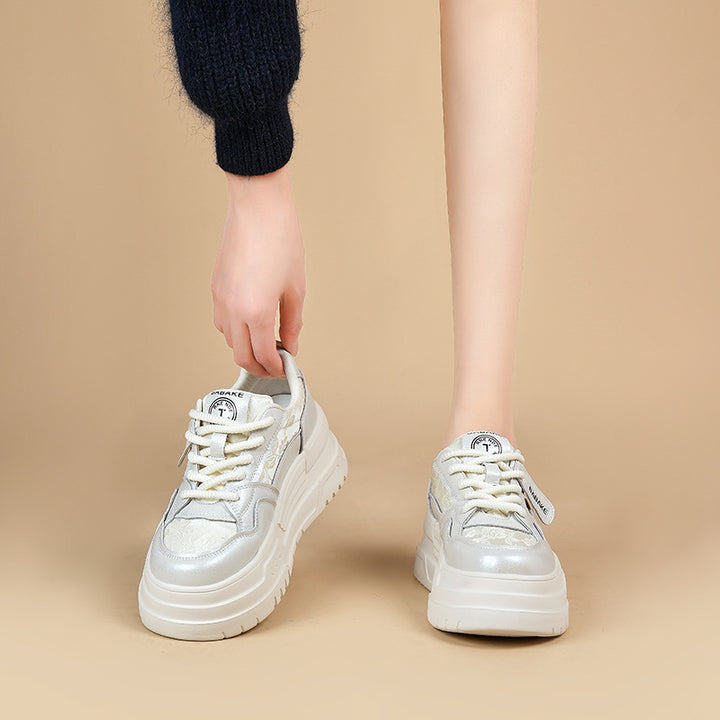 2024 Spring New Chinese-Style Women's Shoes: Embroidered Platform Sneakers with Casual Elevated Sole