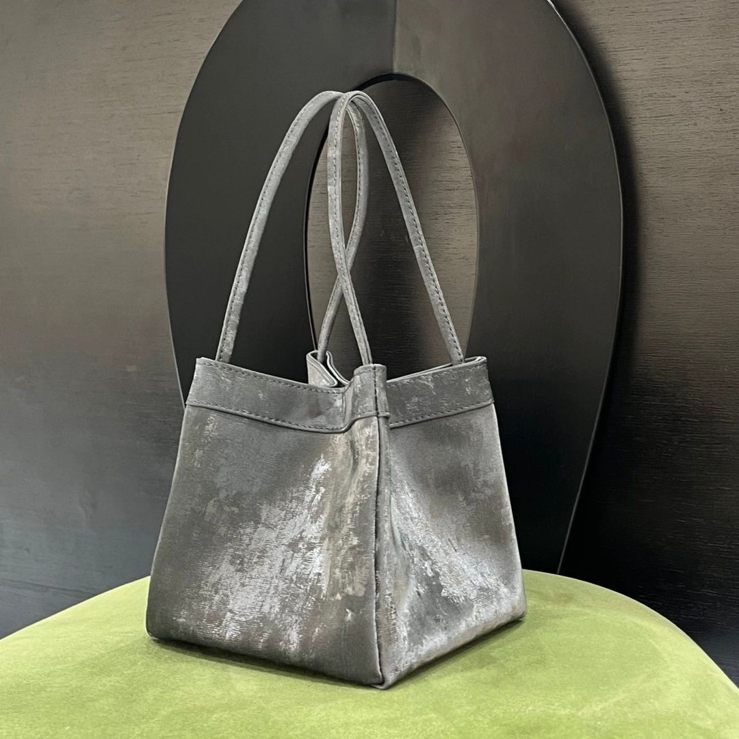 Nuevo bolso tote de estilo chino con efecto degradado: para llevar en la mano, al hombro o cruzado.