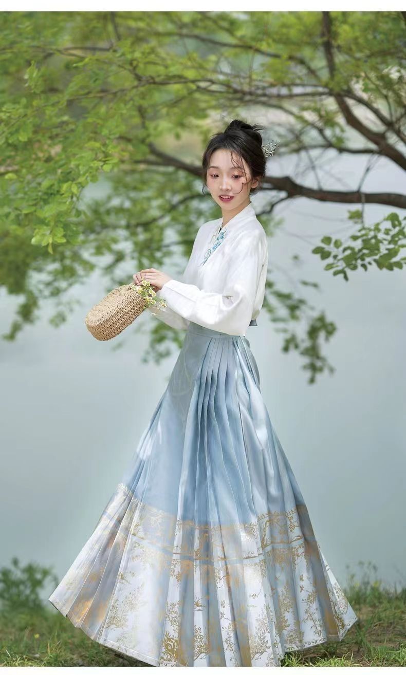 Summer Hanfu Women's New Collection | Simple Floral Ma Mian Skirt Full Set - "Man Ting Fang" Lightweight Commuter Ancient Costume