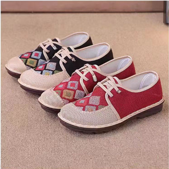 2024 New Beijing Cloth Shoes for Women – Flat, Embroidered, Non-Slip Soft Sole Comfortable Shoes for Middle-Aged Moms