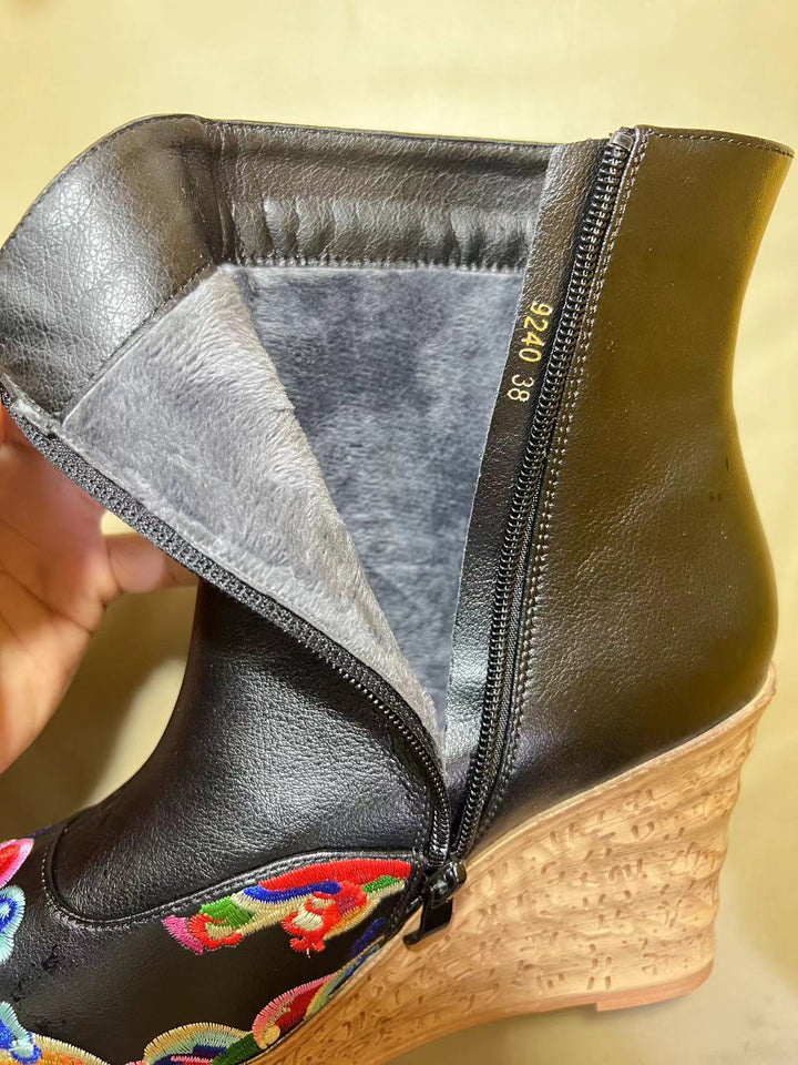 Botas de tobillo de corte medio bordadas estilo chino, botas casuales de cuña de cuero genuino con bordado de cremallera lateral, botas de tacón alto con punta puntiaguda