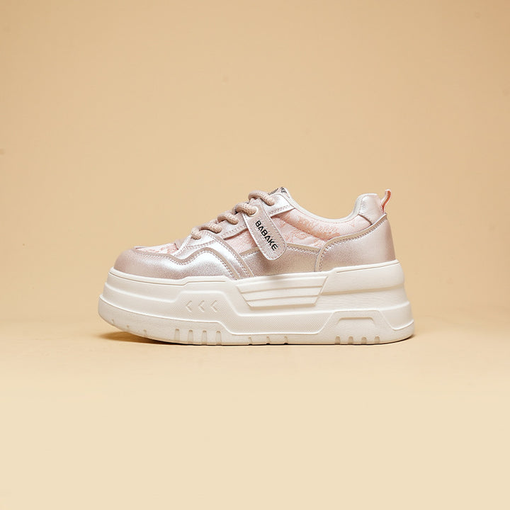 2024 Spring New Chinese-Style Women's Shoes: Embroidered Platform Sneakers with Casual Elevated Sole