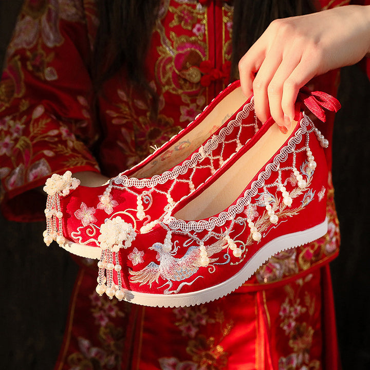 Original Ming-Style Chinese Embroidered Wedding Shoes with Tassels – Red Bridal Shoes