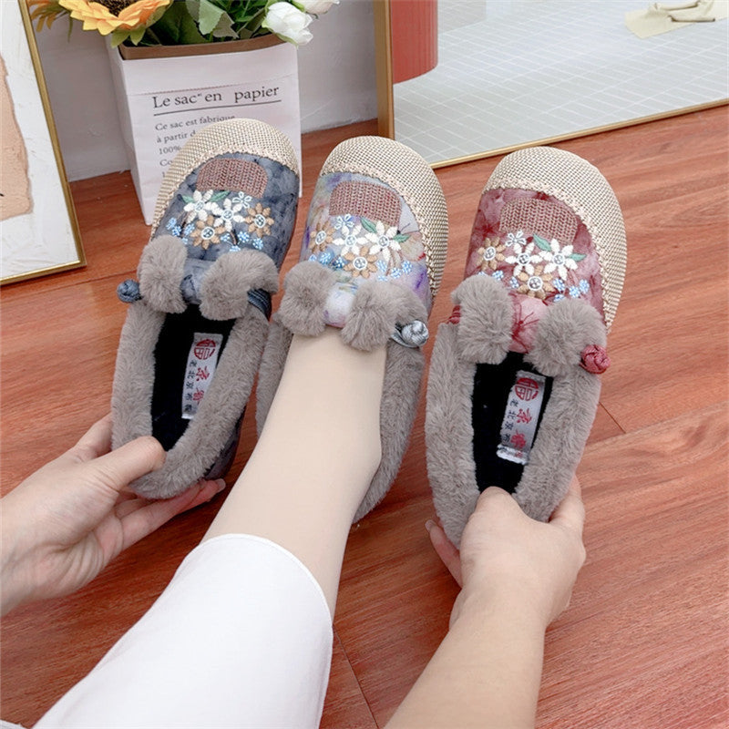 Zapatos de mamá bordados de estilo chino para invierno, de algodón grueso y cálido, estilo Beijing.
