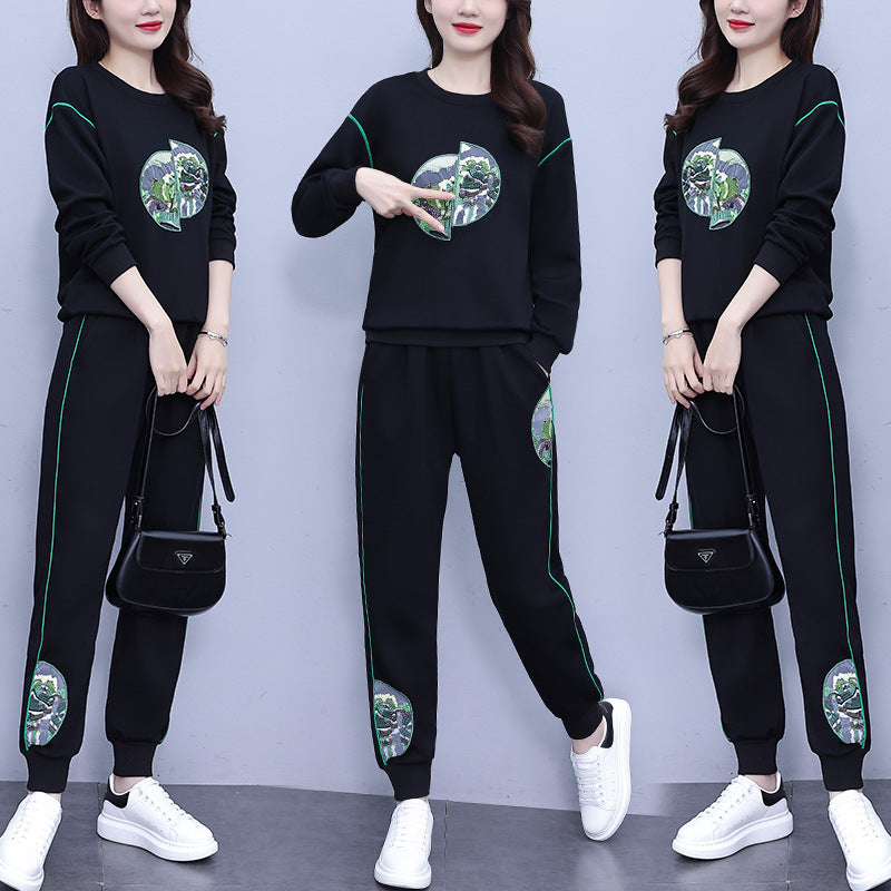 Conjunto deportivo de talla grande estilo chino para mujer, colección primavera 2024, sudadera informal bordada con cuello alto y botones anudados, conjunto de dos piezas.