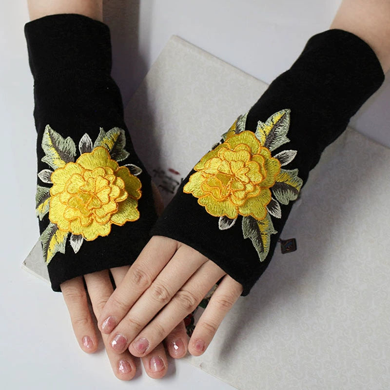 Guantes de medio dedo para mujer, cálidos y resistentes al frío, para conducir en otoño e invierno, guantes de algodón sin dedos de estilo chino con bordado y pantalla táctil, engrosados.