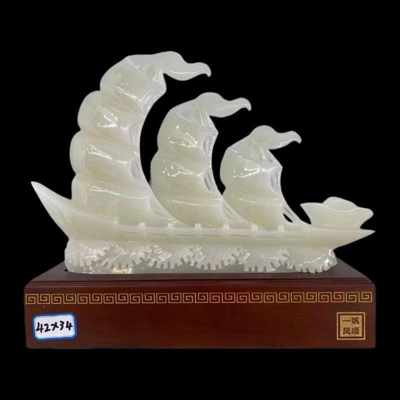 天然玉帆船摆件 - “一帆风顺”装饰玉雕