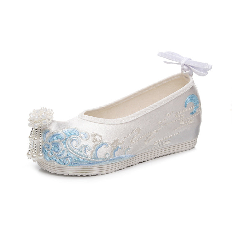 2024 New Pearl Embroidered Hanfu Shoes for Women – Elevated Heel, Traditional Chinese Style