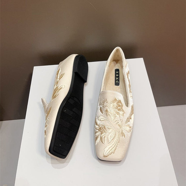 2024 New Chinese Style Square-Toe Flats – Soft Sole Embroidered Qipao Shoes with Fleece Lining