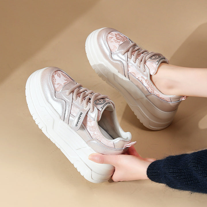 2024 Spring New Chinese-Style Women's Shoes: Embroidered Platform Sneakers with Casual Elevated Sole