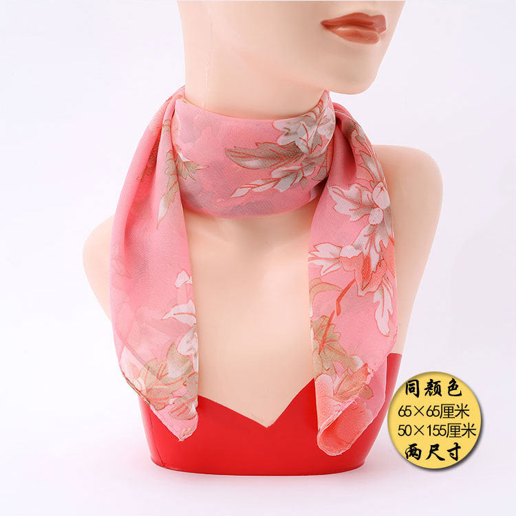 Pañuelo cuadrado pequeño estilo chino: versátil pañuelo de seda estampado para mujer, pañuelo para la cabeza, elegante pañuelo para el cuello, venta directa al por mayor.