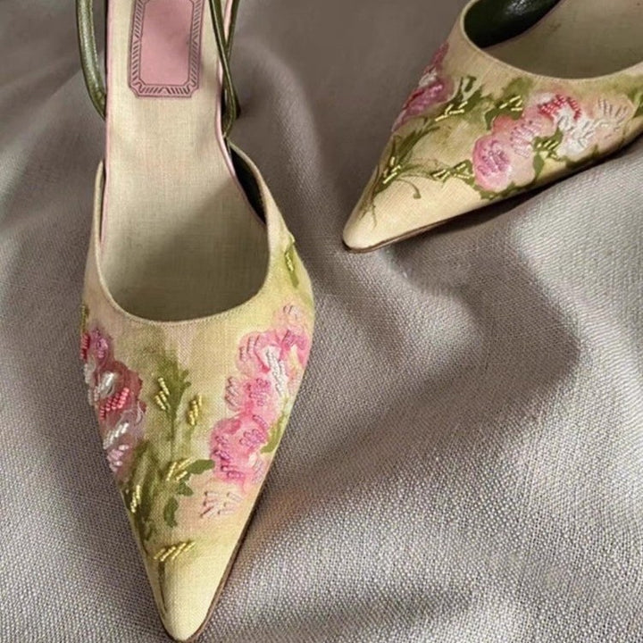 Sandalias de tacón alto con punta bordada y punta estrecha para mujer, zapatos sencillos de estilo chino con boca poco profunda y punta cerrada, para verano de 2024