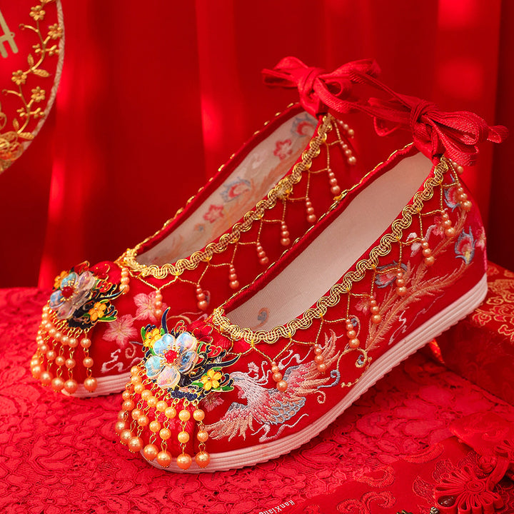 Original Ming-Style Chinese Embroidered Wedding Shoes with Tassels – Red Bridal Shoes