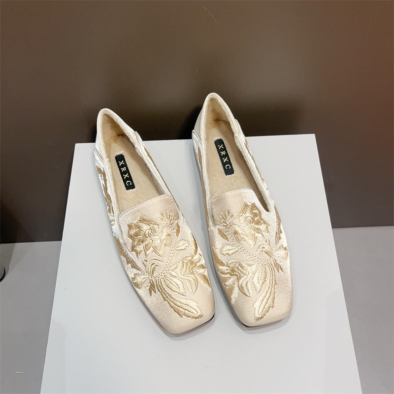 2024 New Chinese Style Square-Toe Flats – Soft Sole Embroidered Qipao Shoes with Fleece Lining