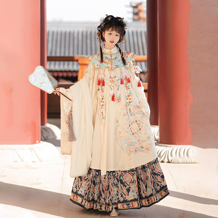 Han Yu Kui 【Fengxi】Conjunto completo de Hanfu estilo Ming con top de cuello alto superpuesto, hombros de nube bordados y falda Ma Mian