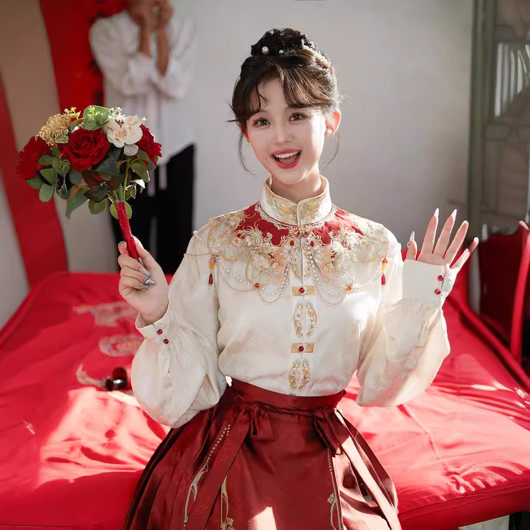 2024 New Chinese Style Fashionable Ma Mian Skirt – Heavywork Hanfu for Daily Wear, Wedding, and Engagement Ceremony with Cloud Shoulder Detail