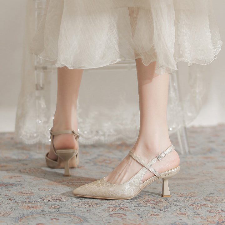 Sandalias de tacón alto de estilo chino de nueva tendencia nacional para mujer, verano 2025, nuevo estilo, boca baja, espalda vacía, temperamento retro, zapatos individuales para mujer