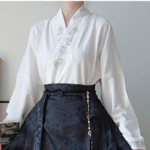 Nuevo Hanfu oriental original de la dinastía Ming: "Zorro Lunar y Loto Floreciente" con mangas planas y falda Ma Mian para mujer, uso diario.