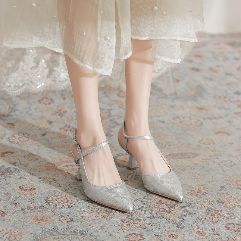 Sandalias de tacón alto de estilo chino de nueva tendencia nacional para mujer, verano 2025, nuevo estilo, boca baja, espalda vacía, temperamento retro, zapatos individuales para mujer