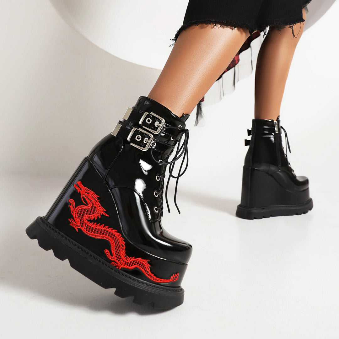 Cross-border foreign trade autumn and winter super high heel thick bottom large size 40-43 waterproof platform national tide embroidered short tube women's boots