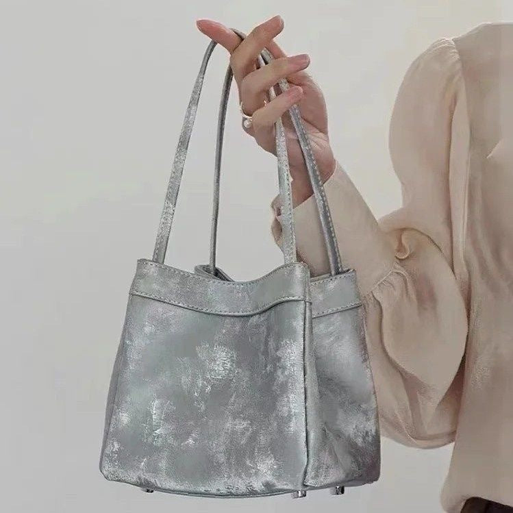 Nuevo bolso tote de estilo chino con efecto degradado: para llevar en la mano, al hombro o cruzado.