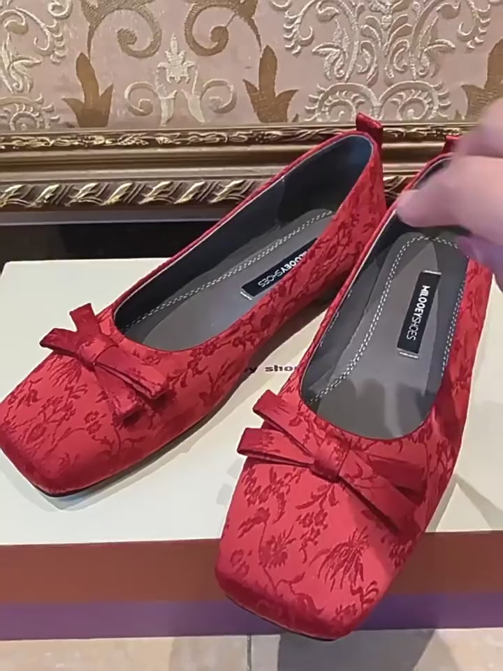 2024 Retro Chinese Style Red Flat Wedding Shoes for Women – Traditional Qipao, French-Inspired, Soft Low Heel Ballet Flats