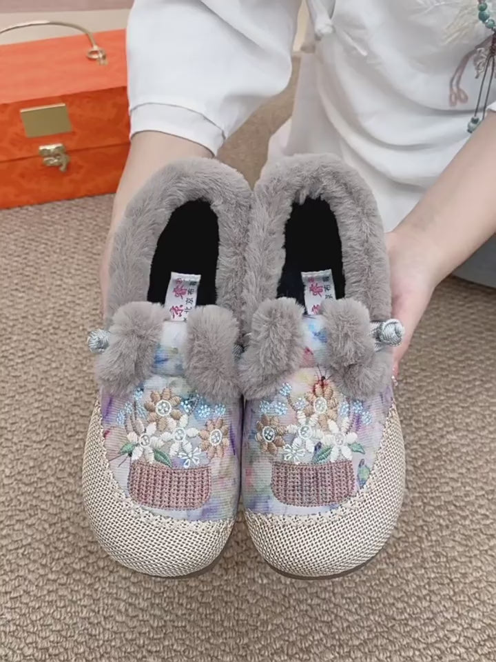 Zapatos de mamá bordados de estilo chino para invierno, de algodón grueso y cálido, estilo Beijing.