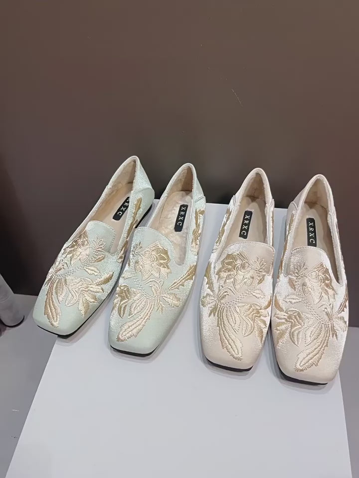 2024 New Chinese Style Square-Toe Flats – Soft Sole Embroidered Qipao Shoes with Fleece Lining