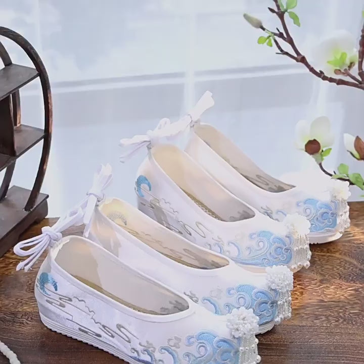 2024 New Pearl Embroidered Hanfu Shoes for Women – Elevated Heel, Traditional Chinese Style