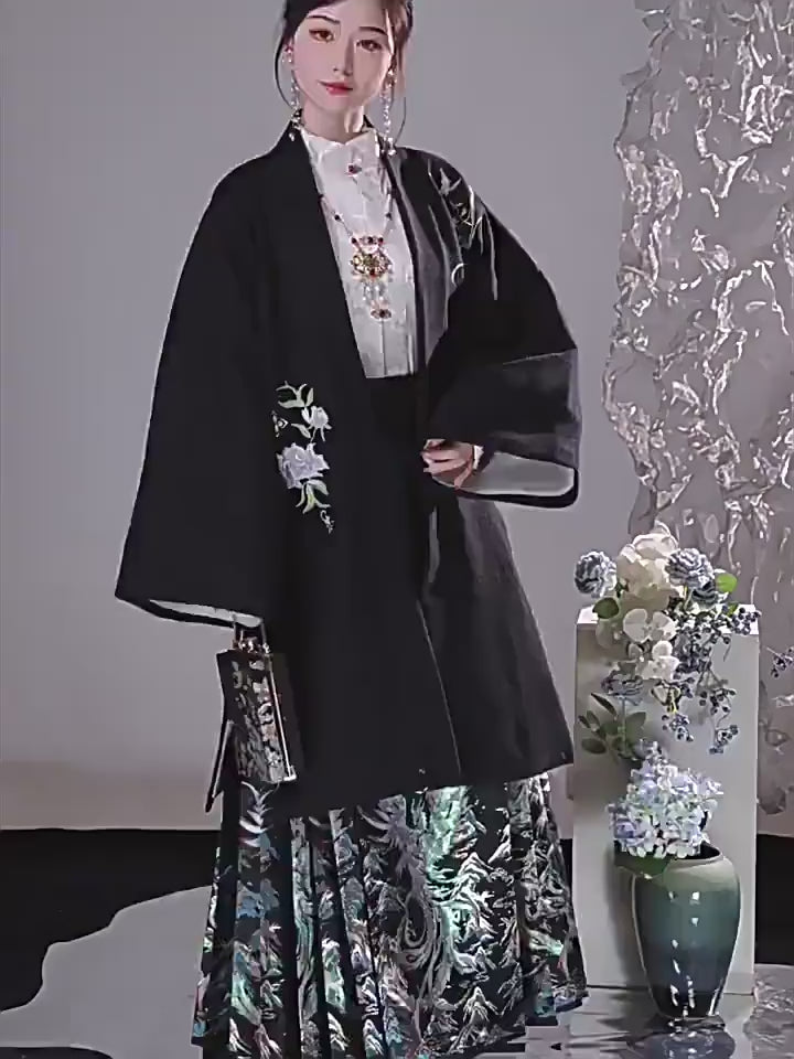 Qing Fenghuang Chinese Mamen Skirt Set | Modernized Hanfu with Gold-Weave Floral Design