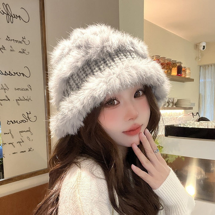 Gorro de pescador de punto de piel de conejo para mujer: protección auditiva para otoño e invierno, hilo de punto cálido, gorro de felpa con cabeza de león de tendencia nacional.