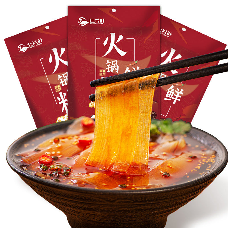 Chongqing self-heating hot pot, convenient and easy-to-prepare instant food, spicy Sichuan-style self-heating hot pot, popular online food, wholesale self-heating mini hot pot.