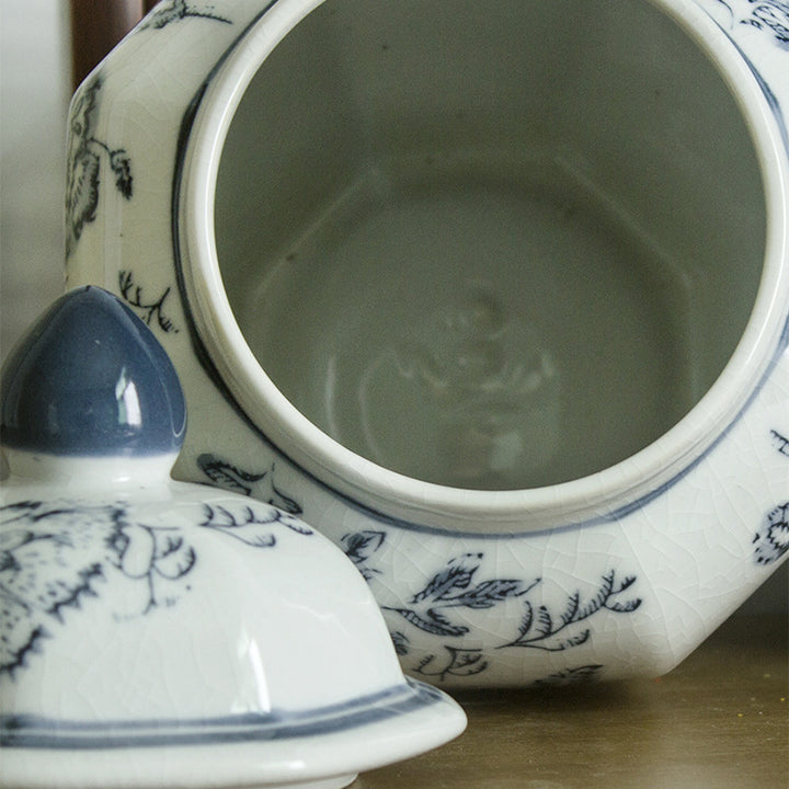 Jingdezhen ceramic vase, blue and white porcelain, Chinese peony, vintage porcelain, antique peony flower ware, living room flower arrangement ornaments