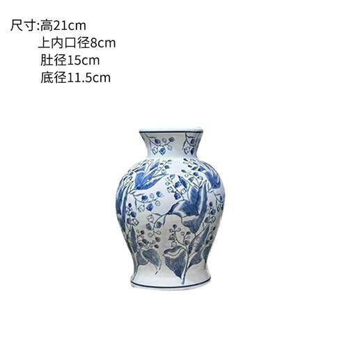 New Chinese ceramic vase, blue and white porcelain vase, flower arrangement, vintage blue and white porcelain, creative flowers, soft decorations, exquisite