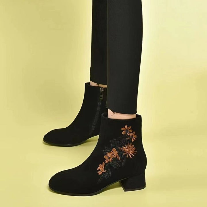 Women's short boots 2023 autumn and winter new Chinese style frosted embroidery short tube thick heels high heels large size with cheongsam boots for women