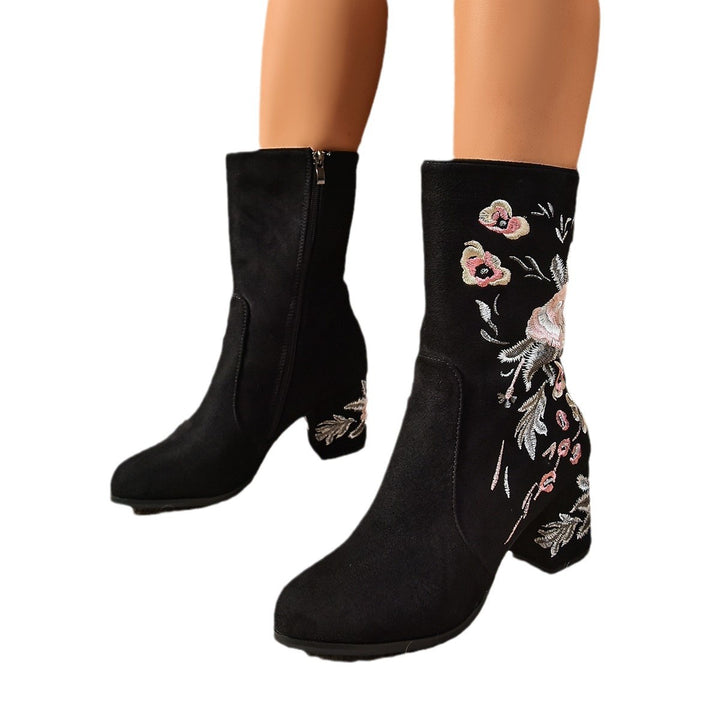 2024 autumn and winter new mid-tube boots ethnic style embroidered shoes thick heel embroidered Chinese style short tube women's boots black