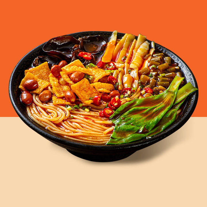 Chongqing self-heating hot pot, convenient and easy-to-prepare instant food, spicy Sichuan-style self-heating hot pot, popular online food, wholesale self-heating mini hot pot.